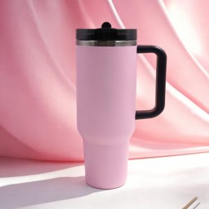 insulated tumbler with handle 40oz stainless steel, leak proof flowstate lid, keeps drinks cold & hot, light pink black logo